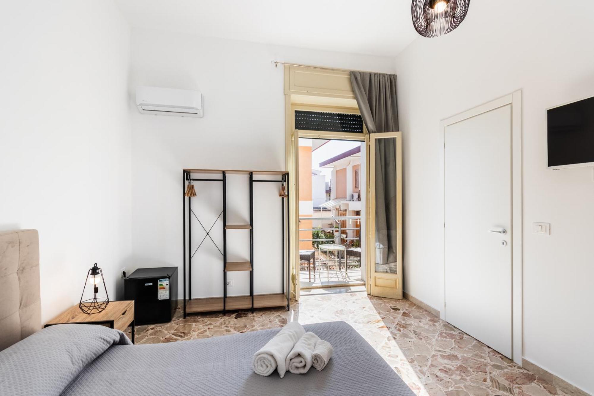 Le Torrette Rooms And Apartments Avola Eksteriør billede