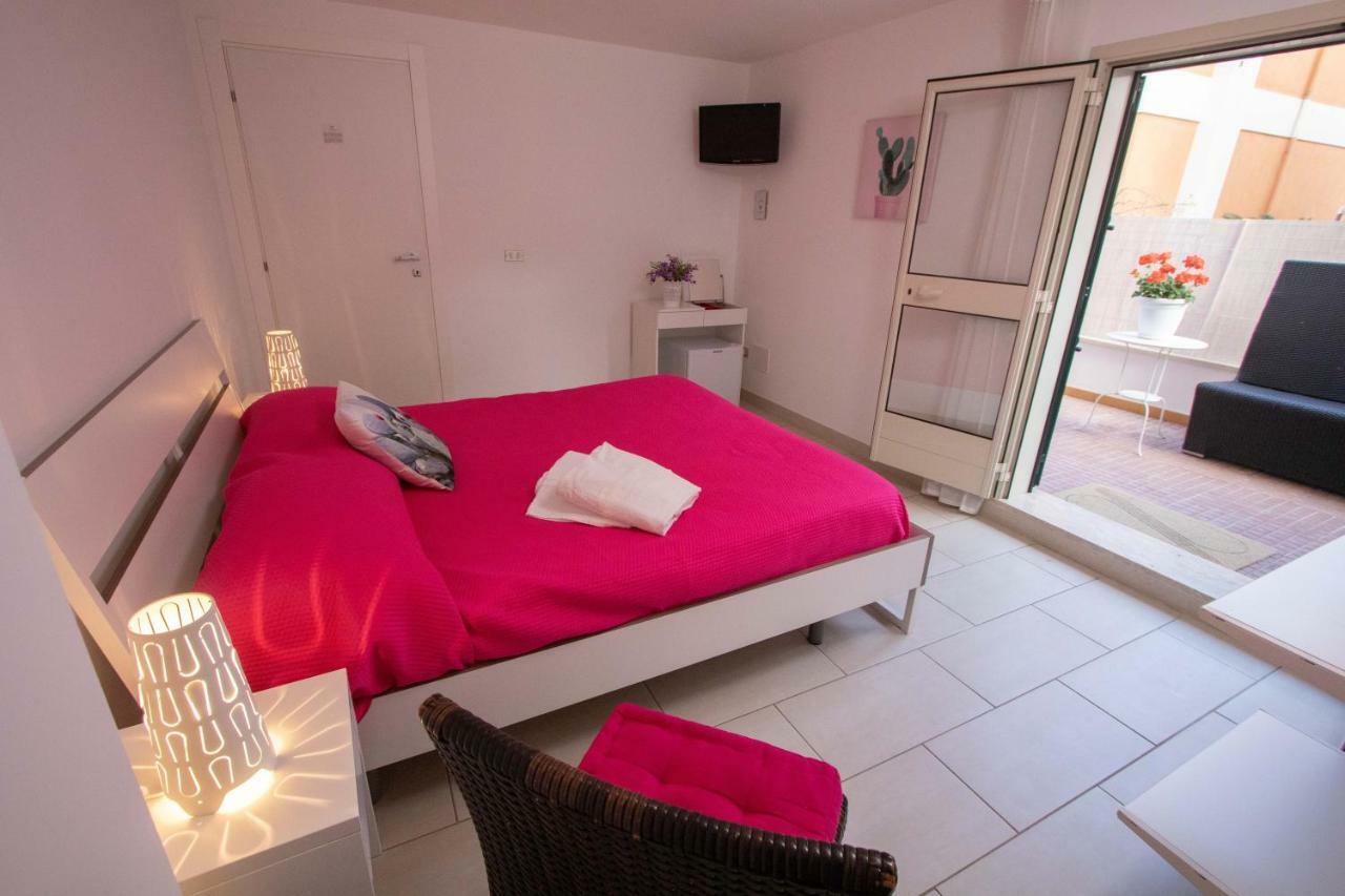 Le Torrette Rooms And Apartments Avola Eksteriør billede